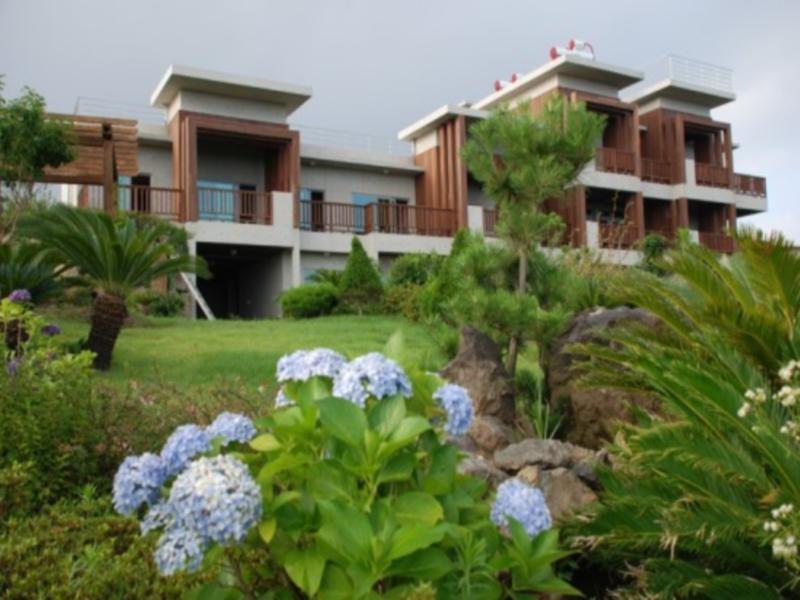 Jeju Eco Suites Seogwipo Exterior photo
